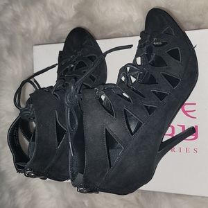 Chinese Laundry Sandals
